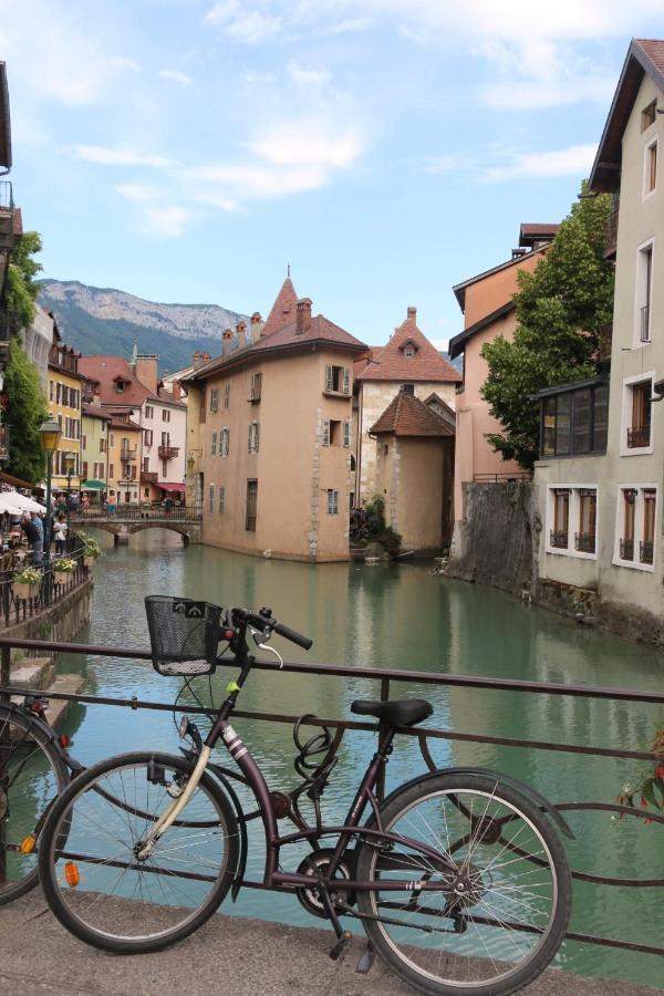 Pause Cafe Avec Sauna Annecy Exterior foto